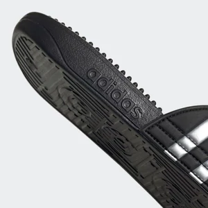 Adidas-Adissage-uniszex-fekete-masszázs-papucs-F35577