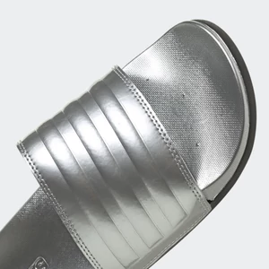 Adidas-női-ezüst-komfort-papucs-FW7683