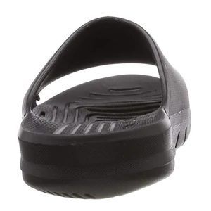 Under-Armour-strandpapucs-3021286-001